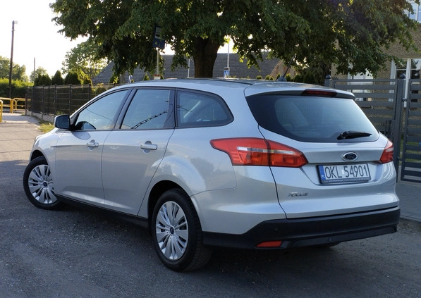 Ford Focus cena 40467 przebieg: 127000, rok produkcji 2018 z Niemcza małe 704